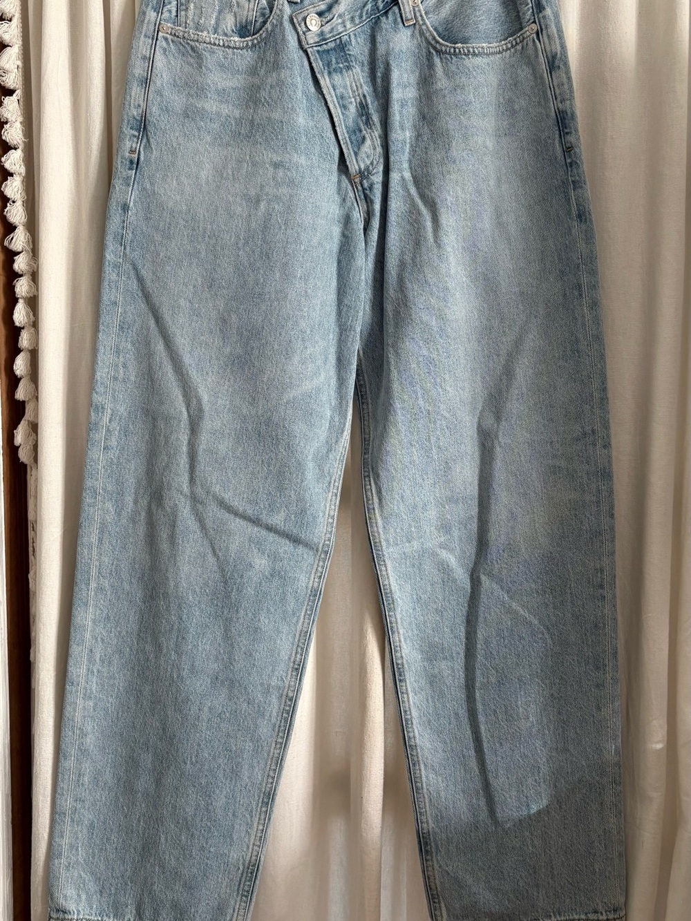 Light Wash Barrel-Leg Jeans